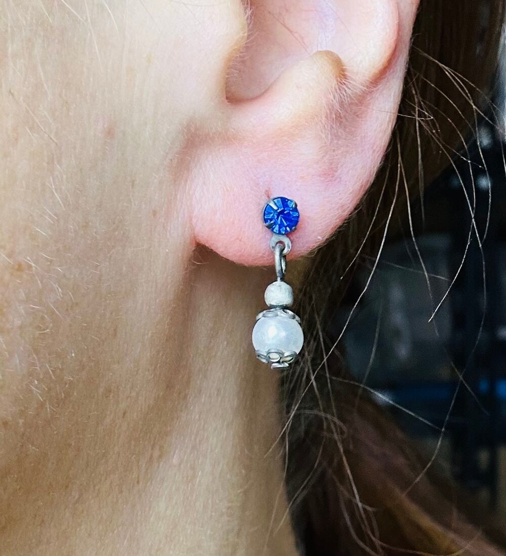 BOGO FREE SMALL DANGLE BEAD EARRING PEARL BLUE BEADED